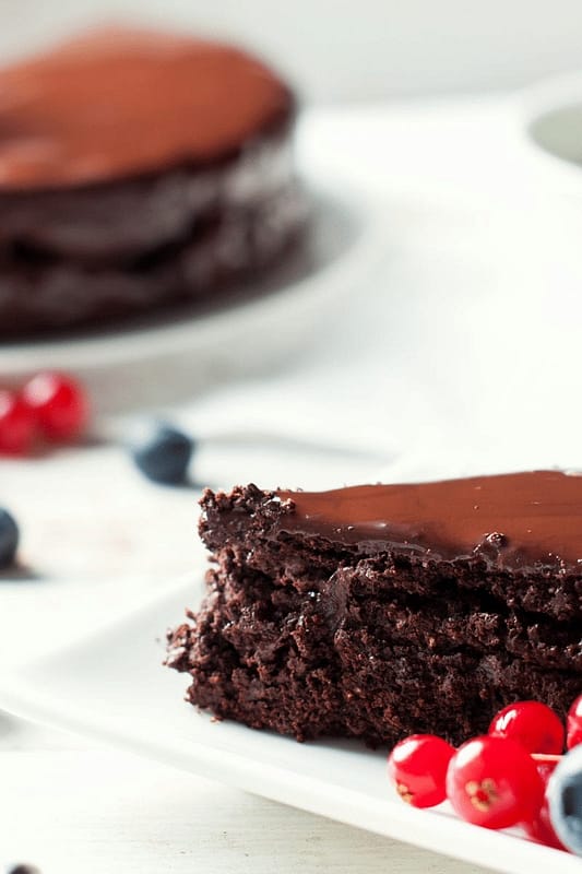 vegan and gluten free chocolate cake